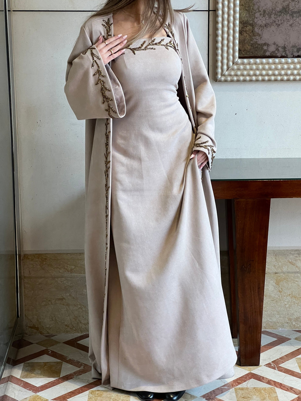 beige set